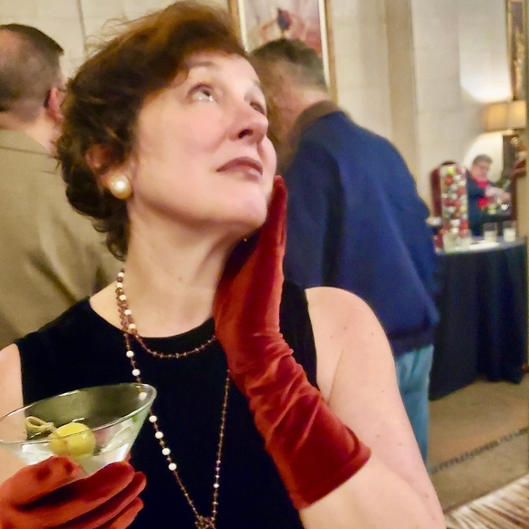 Meet your Posher, Jordana - Picture 1 of 1